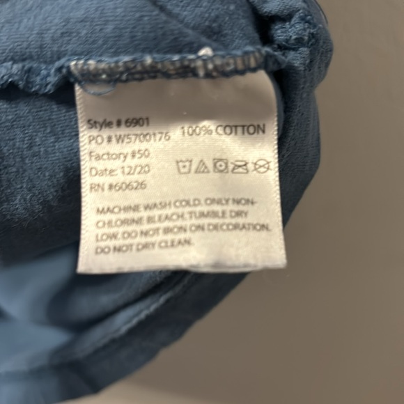 Dirty Hooker fishing gear graphic tee - Picture 3 of 6